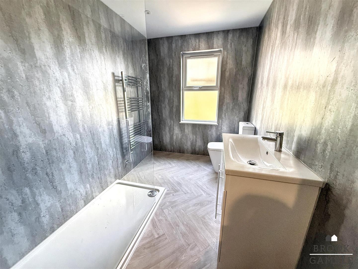 2 Bedroom House. Beamsley Road in Eastbourne,  6